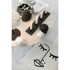 Chandelier de l'avent noir