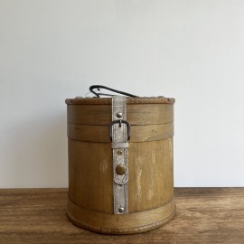 Coffre rond en bois